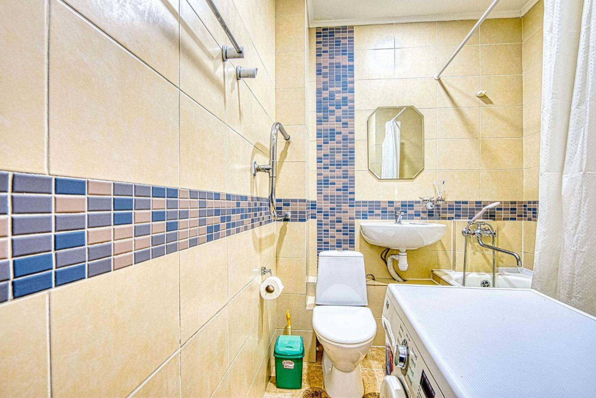 Apartment Near The President'S Park. Orbita-2 Almaty Esterno foto