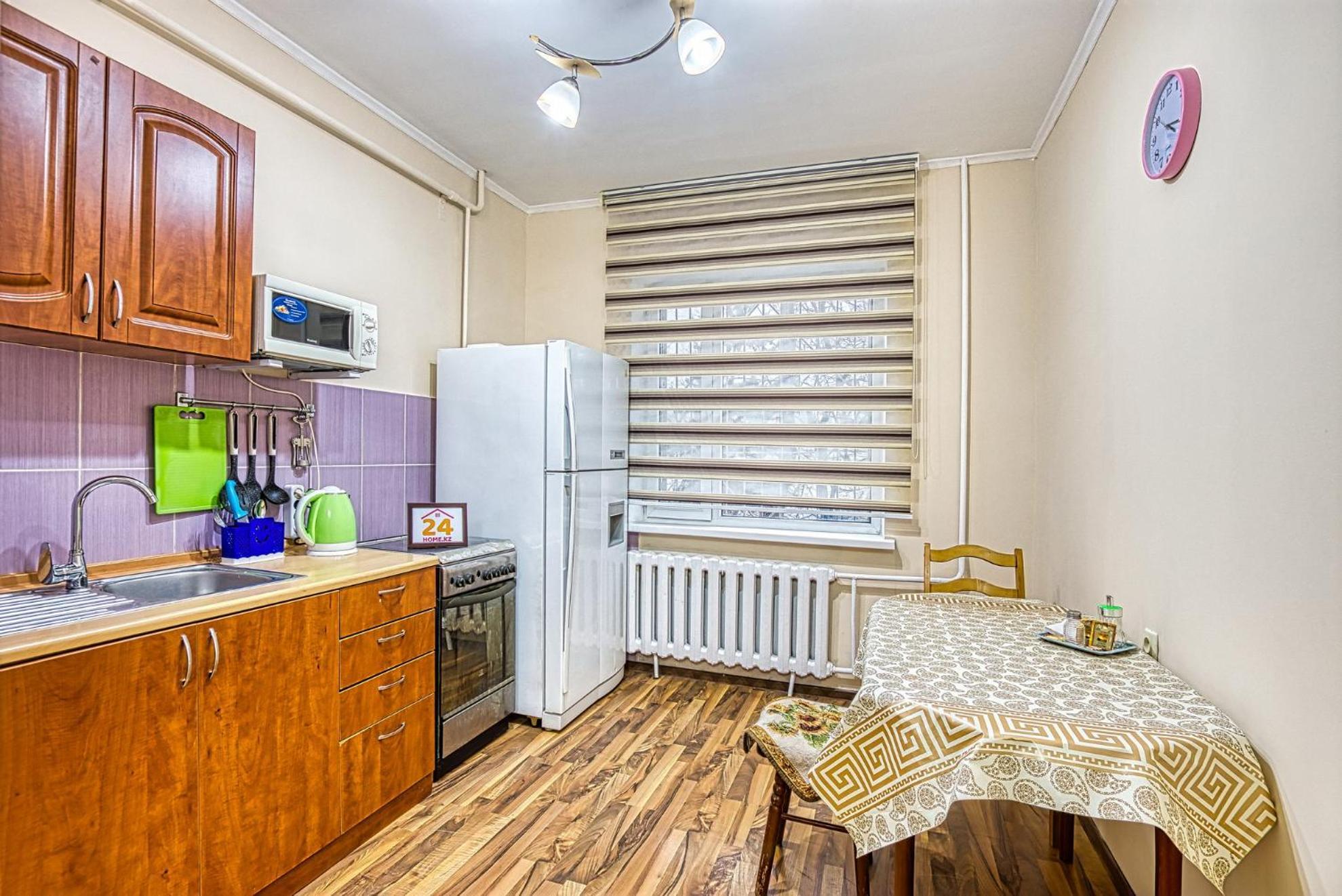 Apartment Near The President'S Park. Orbita-2 Almaty Esterno foto